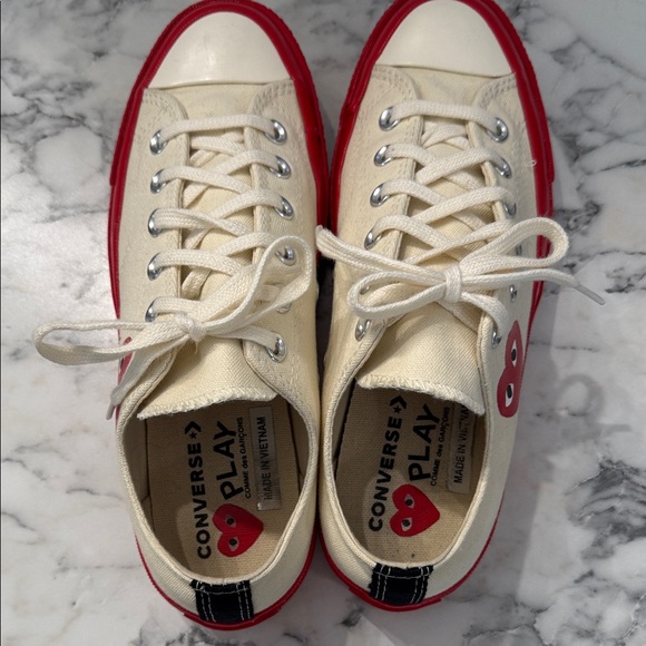 Converse Unisex Cream and Red Heart Chuck Taylor - Picture 3 of 8